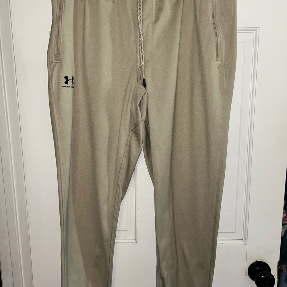 Under Armour Men's Beige Joggers